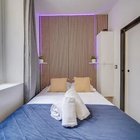 Le Clos Des Menuts - Appt, Quartier St-catherine Apartamento